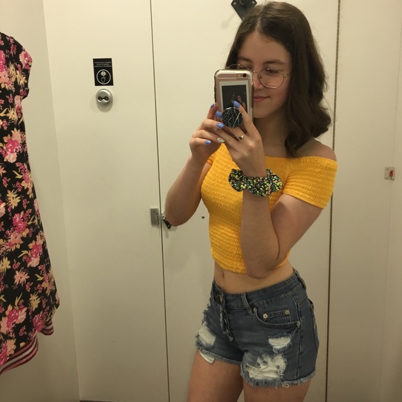 Meet your Posher, Jasmine - Picture 2 of 3